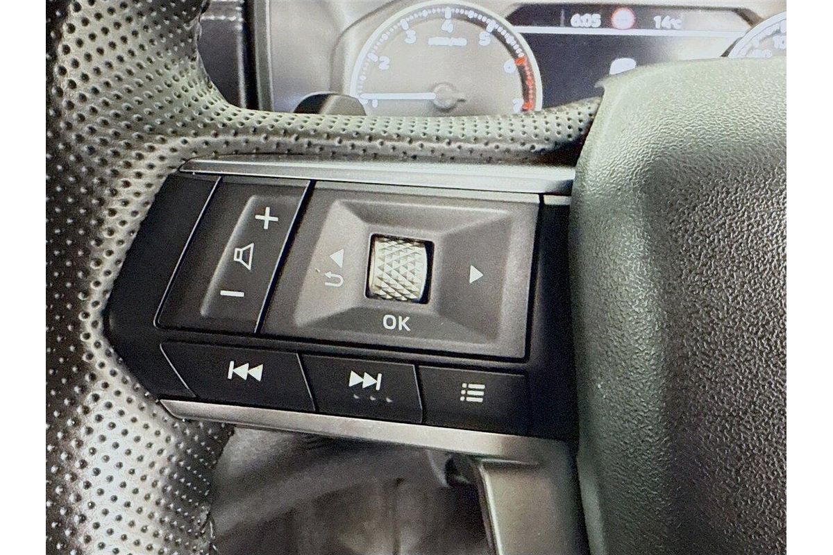 2023 Mitsubishi Outlander LS Black Edition ZM