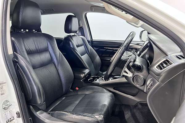 2017 Mitsubishi Pajero Sport Exceed QE