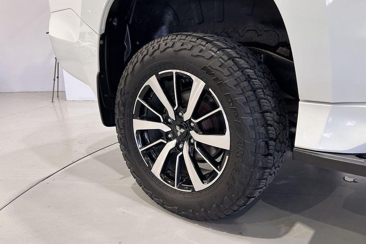 2017 Mitsubishi Pajero Sport Exceed QE