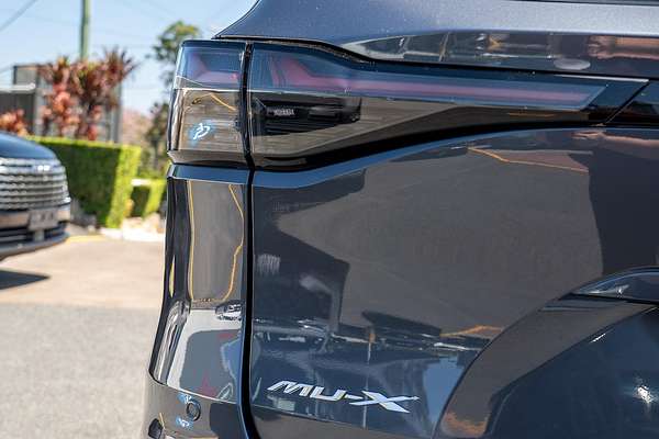 2025 Isuzu MU-X LS-M