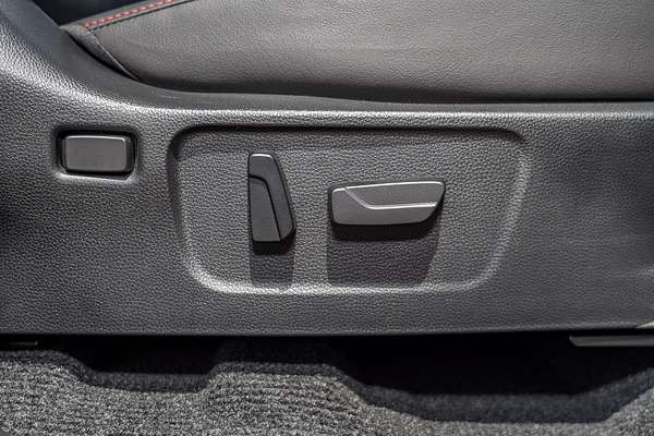 2025 Isuzu D-MAX X-TERRAIN 4X4