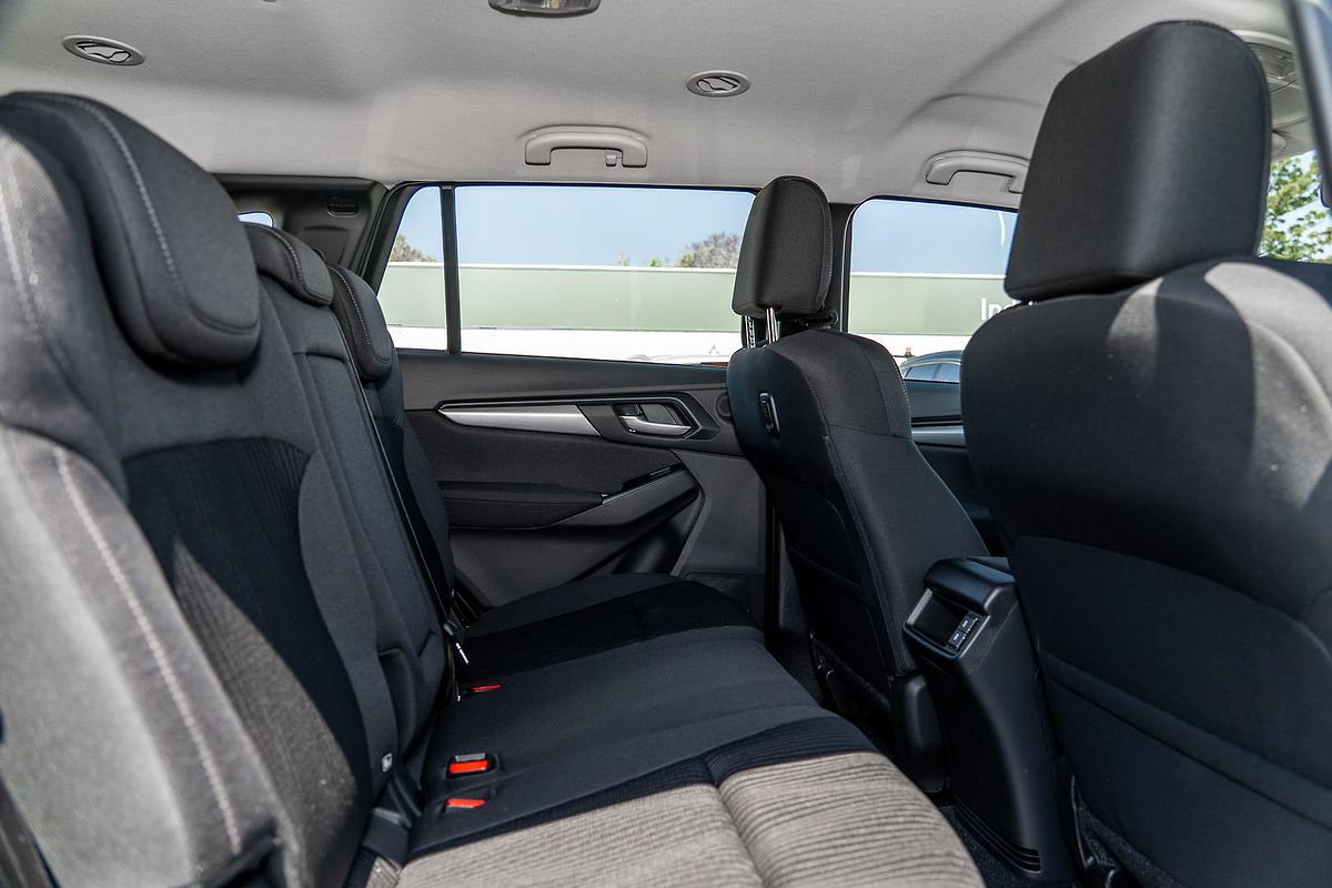 2025 Isuzu MU-X LS-M