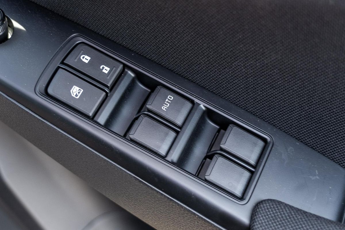 2025 Isuzu MU-X LS-M