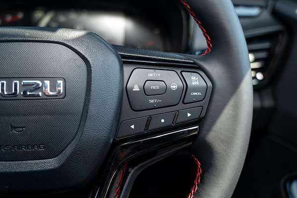 2025 Isuzu D-MAX X-TERRAIN 4X4