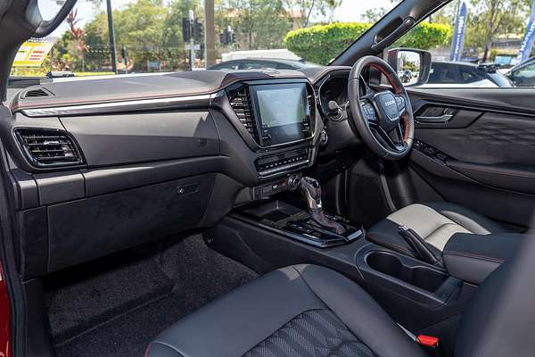 2025 Isuzu D-MAX X-TERRAIN 4X4
