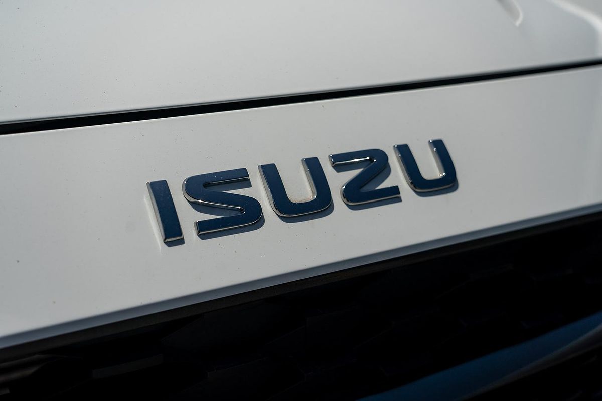 2025 Isuzu MU-X LS-M