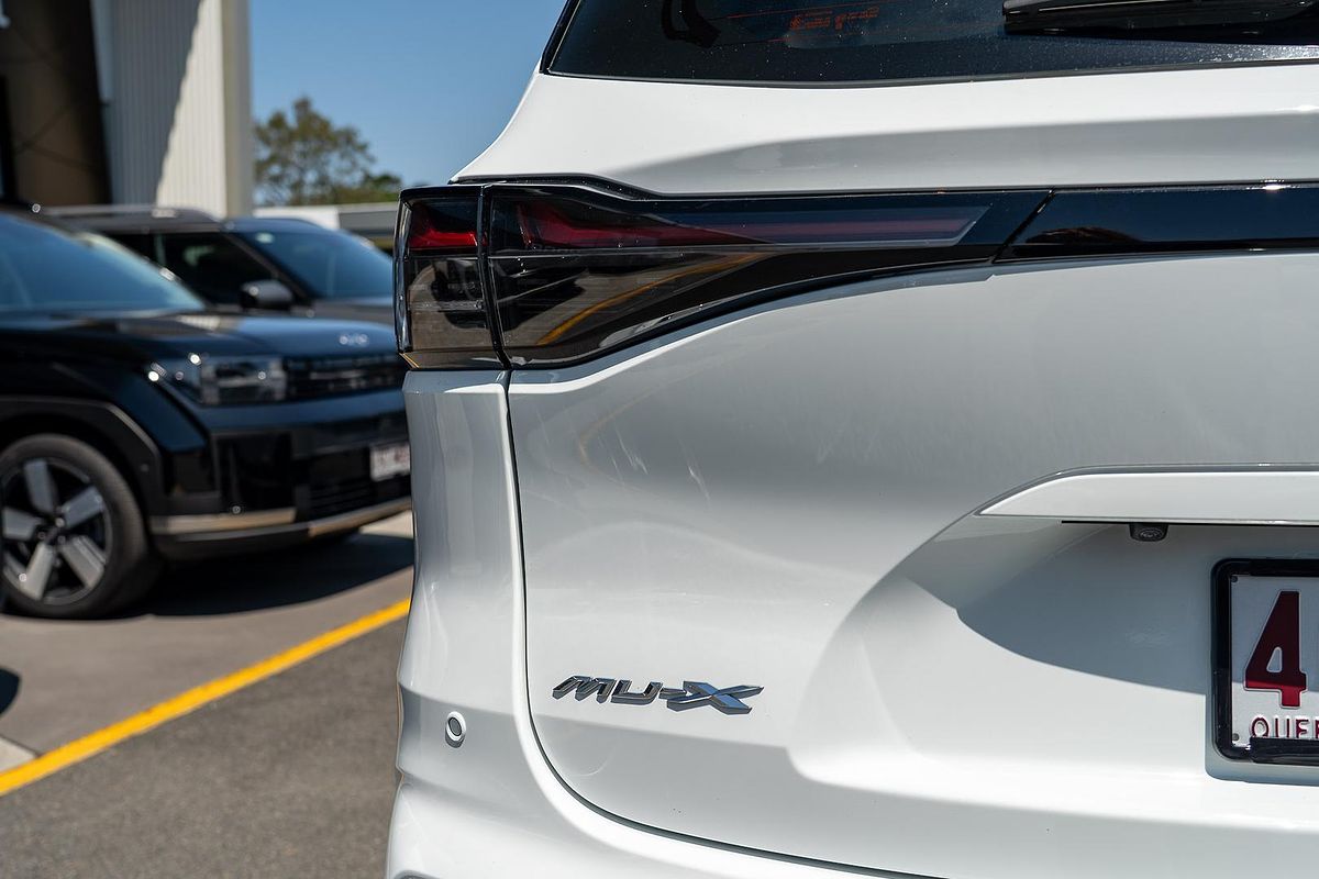 2025 Isuzu MU-X LS-M