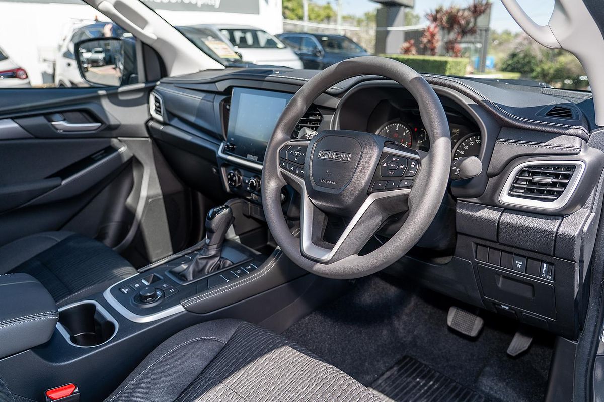 2025 Isuzu MU-X LS-M