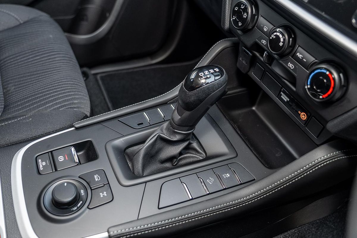 2025 Isuzu MU-X LS-M