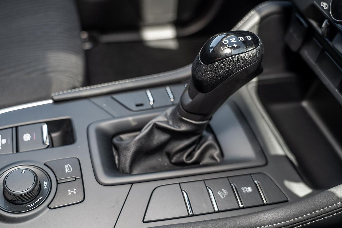 2025 Isuzu MU-X LS-M