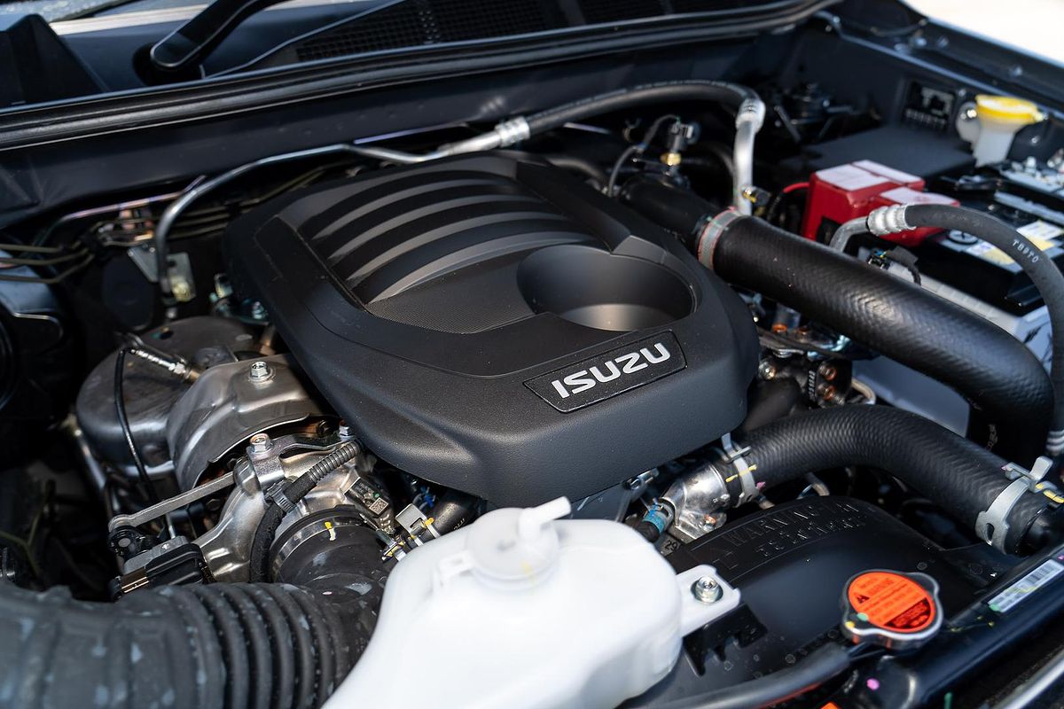 2025 Isuzu MU-X LS-M