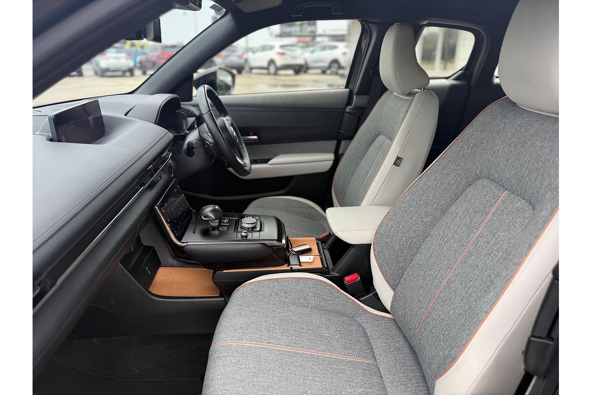 2023 Mazda MX-30 G20e Touring DR Series