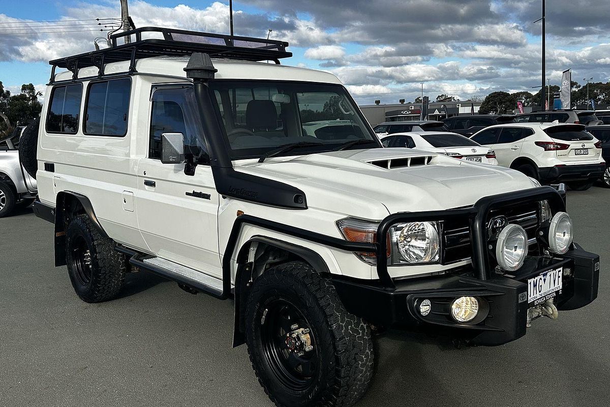 2018 Toyota Landcruiser GXL Troopcarrier VDJ78R