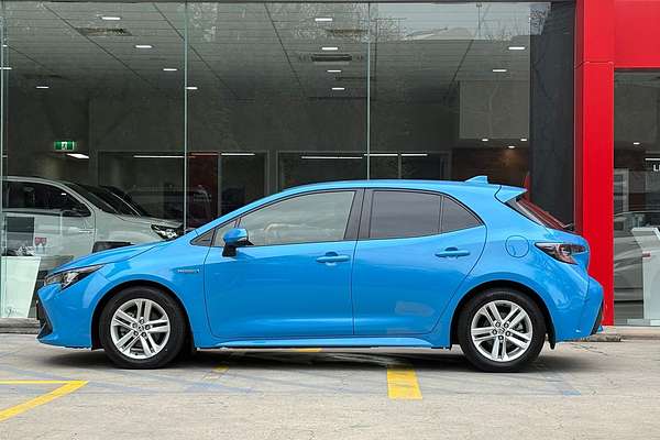 2018 Toyota Corolla Ascent Sport Hybrid ZWE211R