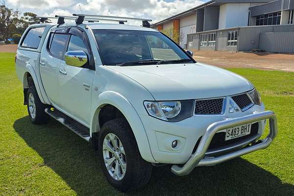 2010 Mitsubishi Triton GLX-R MN 4X4