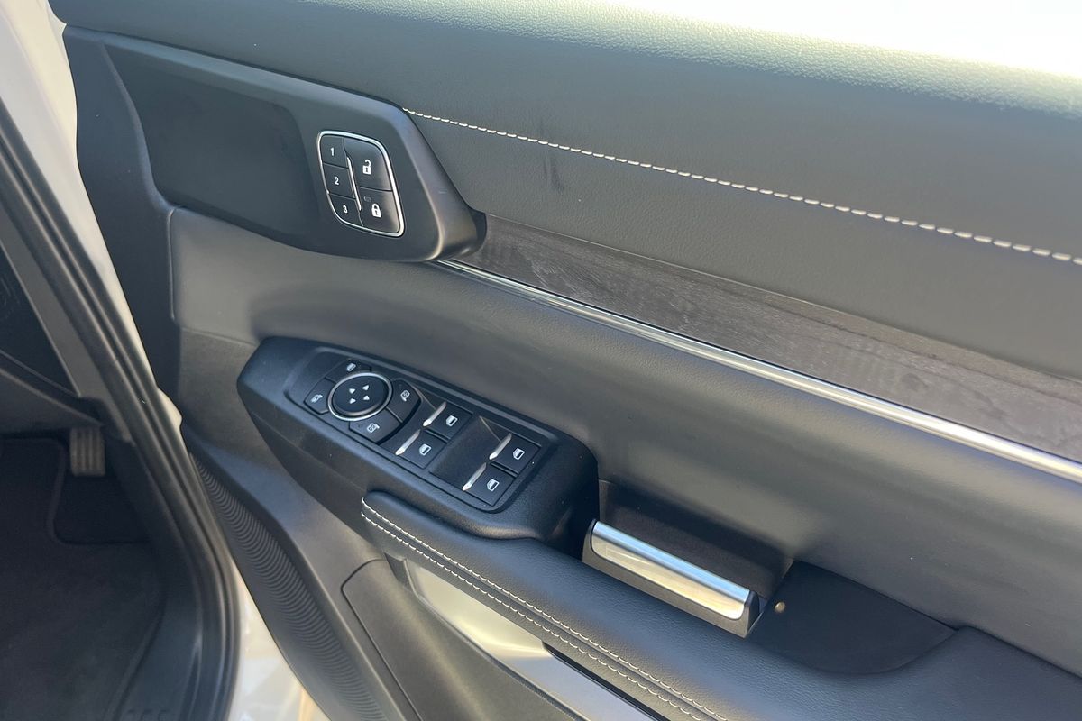 2025 Ford Everest PLATINUM (4WD) MY25.25 3.0L
