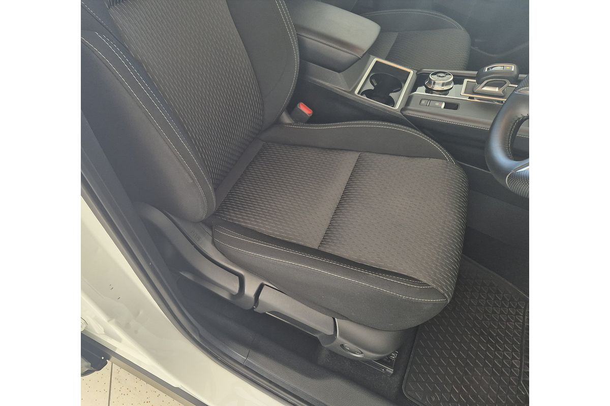 2023 Mitsubishi Outlander LS ZM