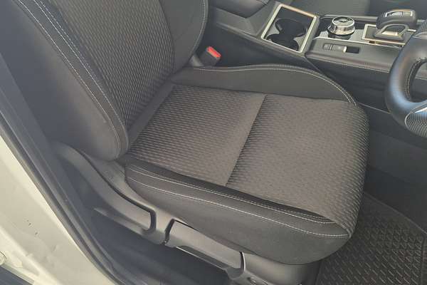 2023 Mitsubishi Outlander LS ZM