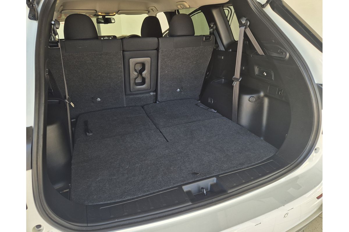 2023 Mitsubishi Outlander LS ZM