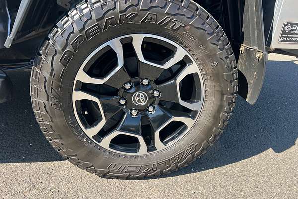 2020 Toyota Hilux SR5 GUN126R 4X4