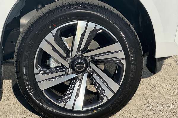 2025 Isuzu MU-X LS-T