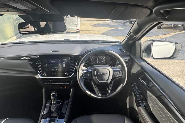 2025 Isuzu MU-X LS-T