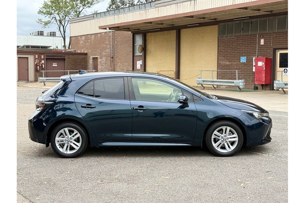 2020 Toyota Corolla SX MZEA12R