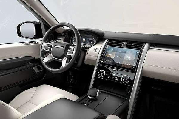 2025 Land Rover Discovery D350 Dynamic SE Series 5