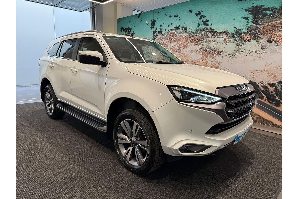 2024 Isuzu MU-X LS-T