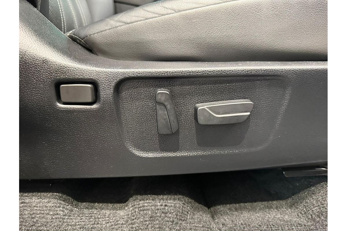 2024 Isuzu MU-X LS-T