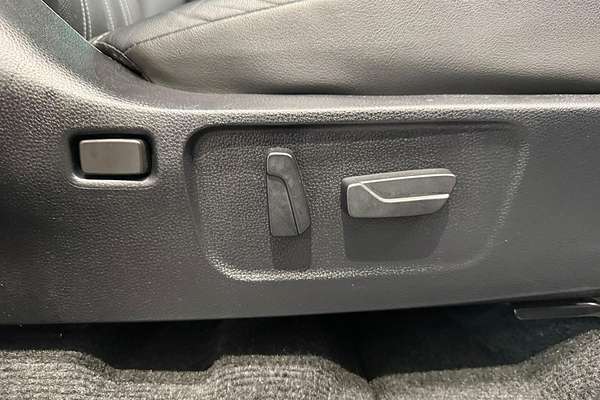 2024 Isuzu MU-X LS-T