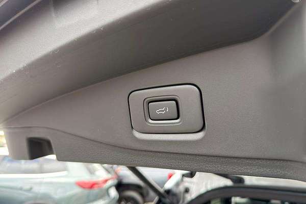 2025 Isuzu MU-X X-TERRAIN