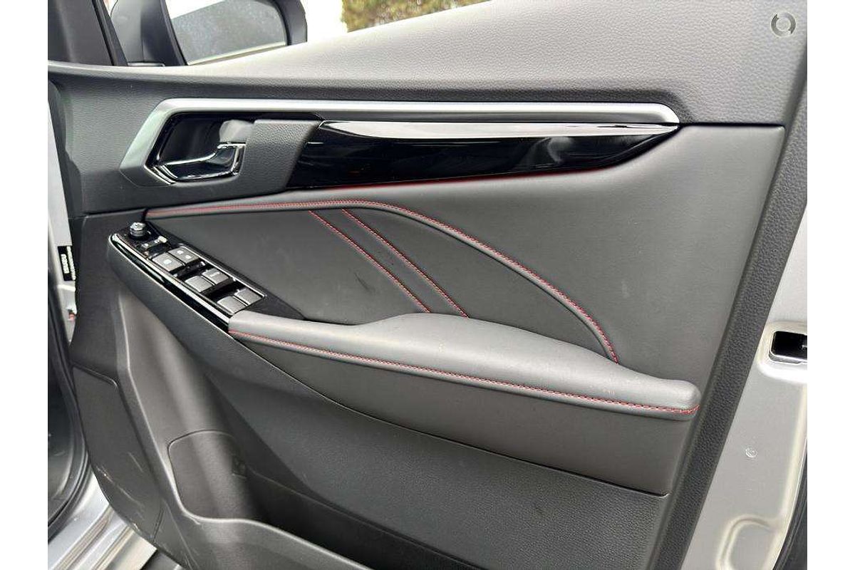 2025 Isuzu MU-X X-TERRAIN