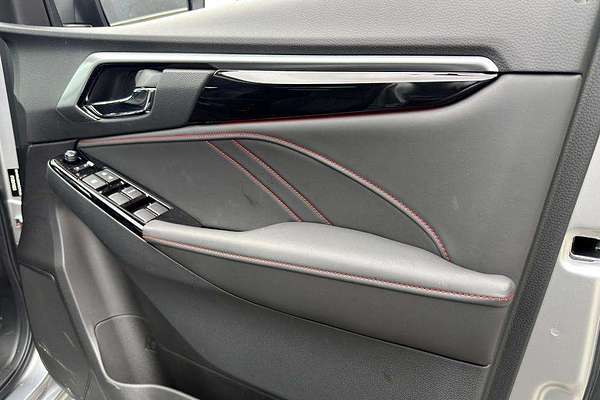 2025 Isuzu MU-X X-TERRAIN