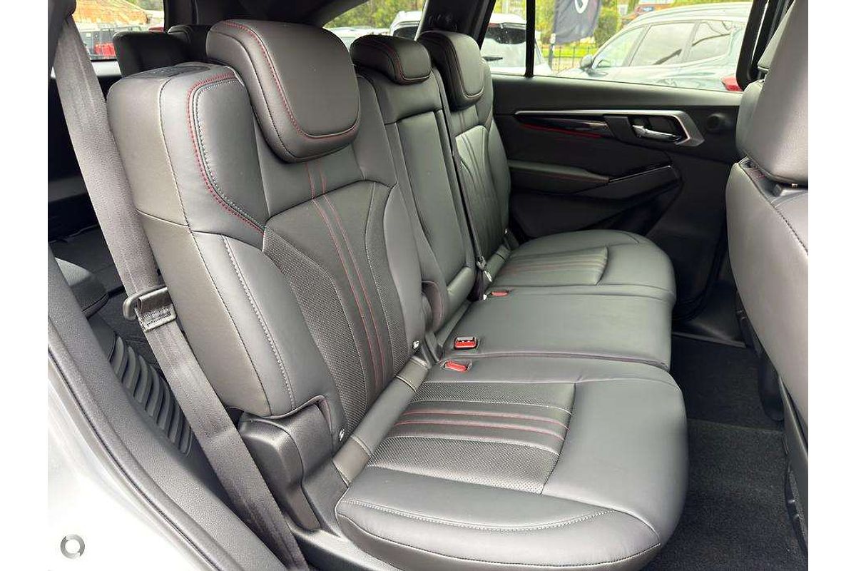 2025 Isuzu MU-X X-TERRAIN