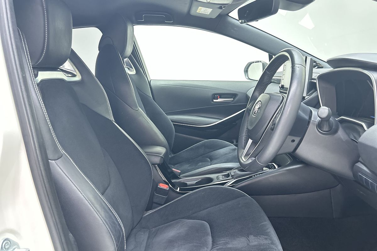 2019 Toyota Corolla ZR Hybrid ZWE211R