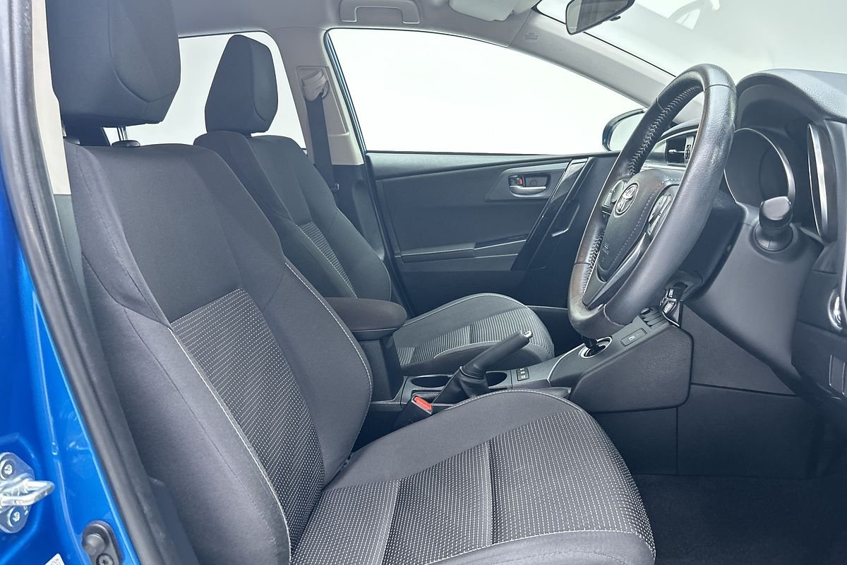 2018 Toyota Corolla Hybrid ZWE186R