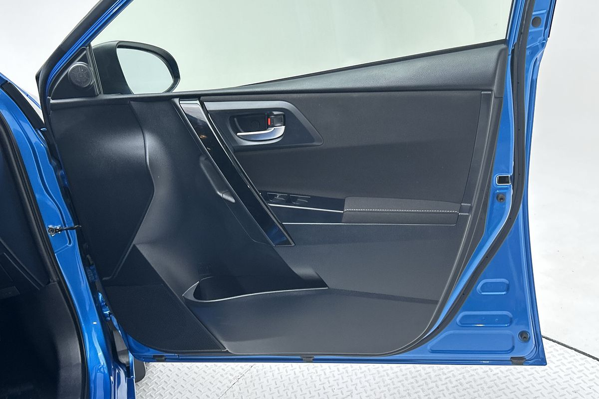 2018 Toyota Corolla Hybrid ZWE186R