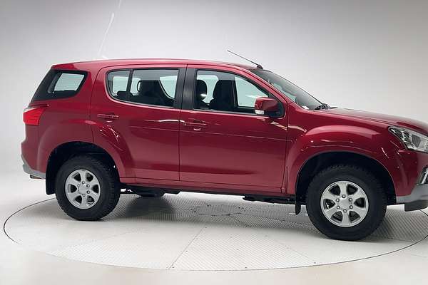 2020 Isuzu MU-X LS-M