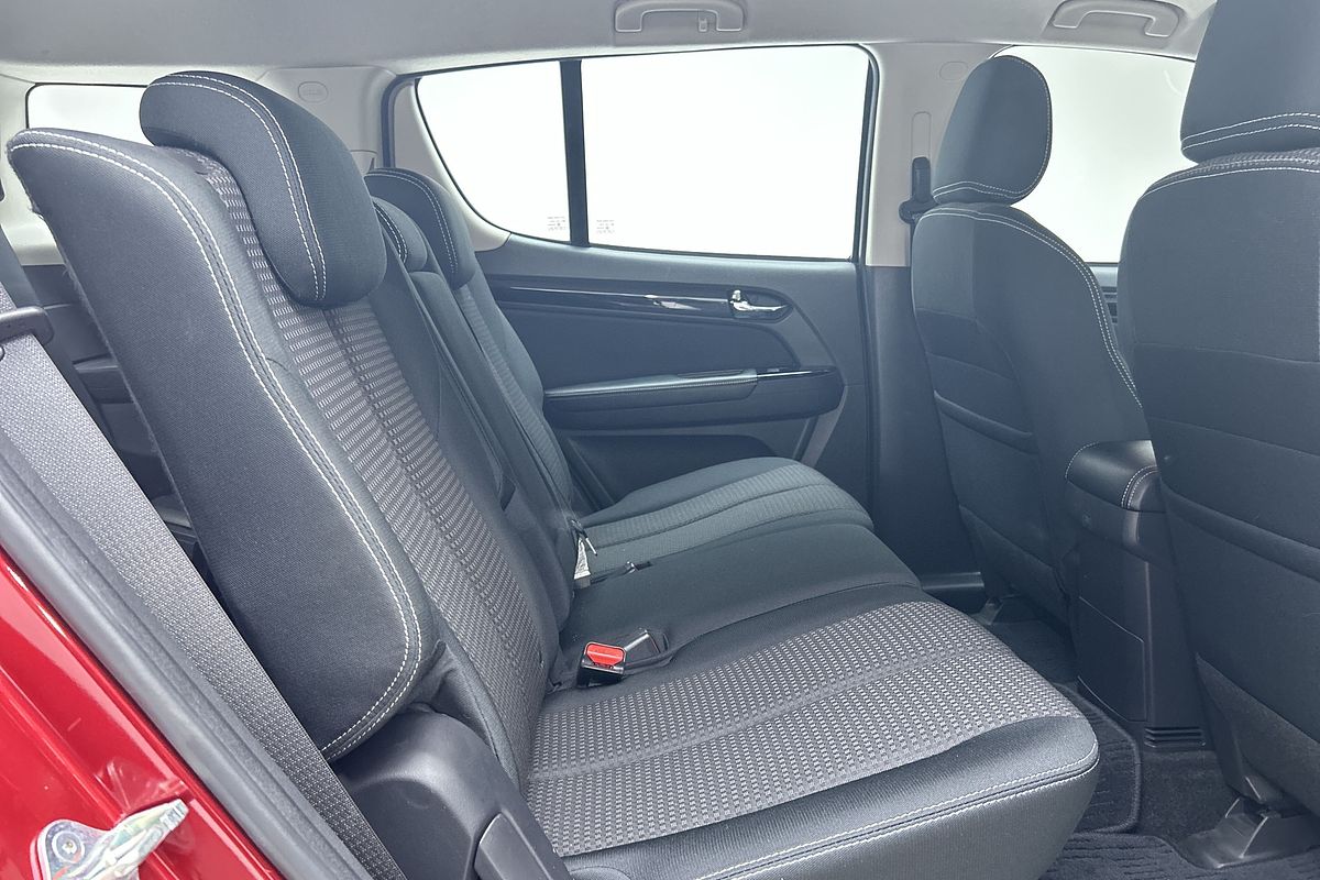 2020 Isuzu MU-X LS-M