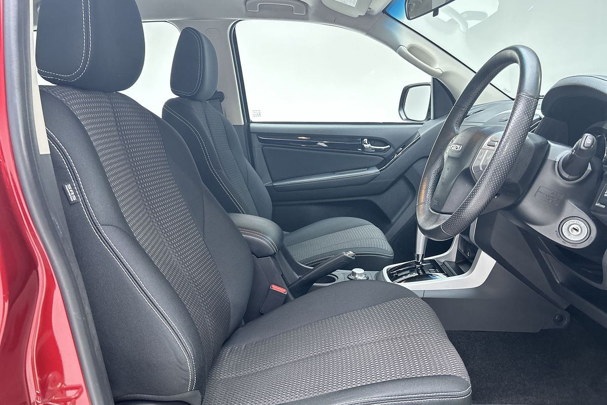 2020 Isuzu MU-X LS-M