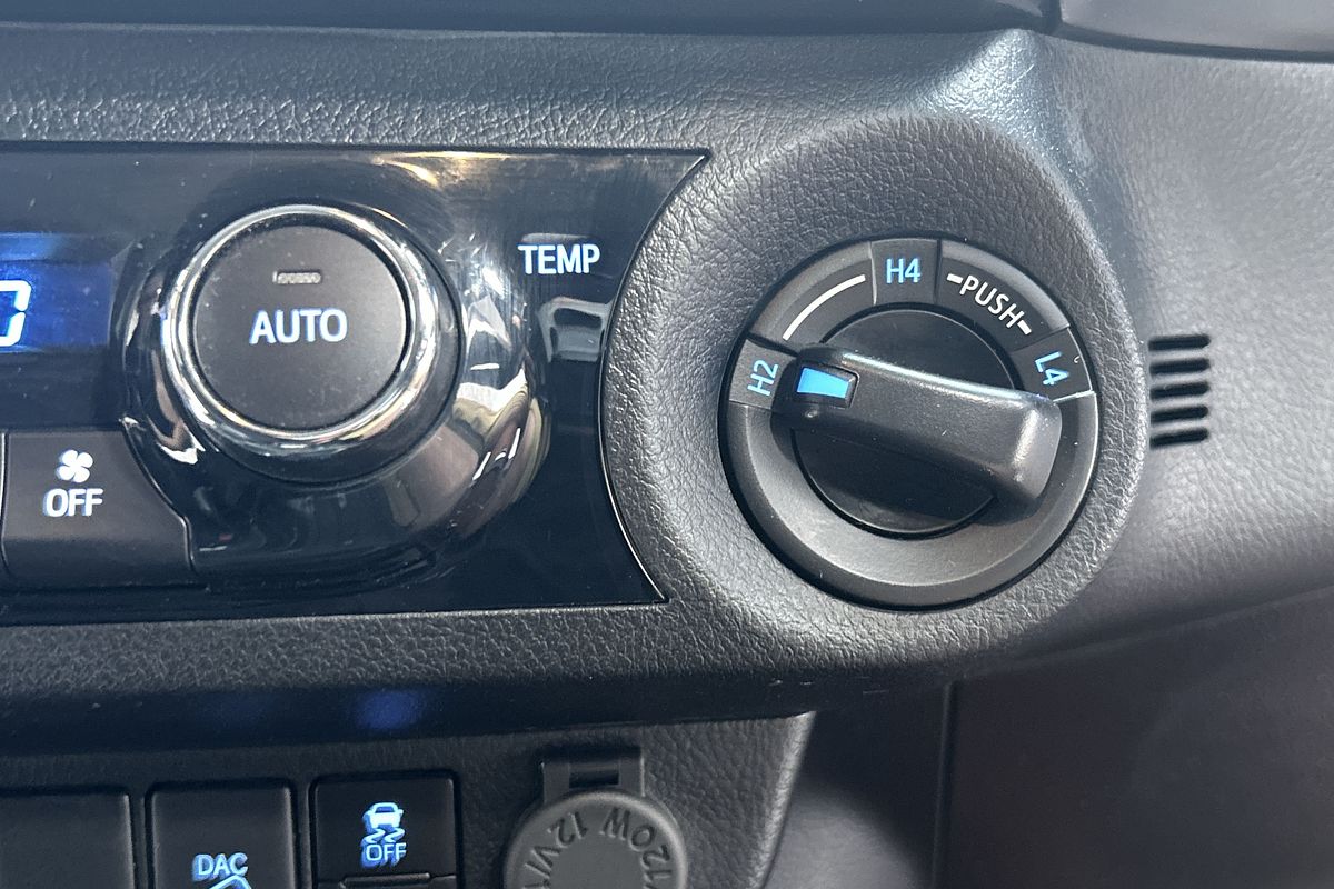 2021 Toyota Hilux SR5 GUN126R 4X4