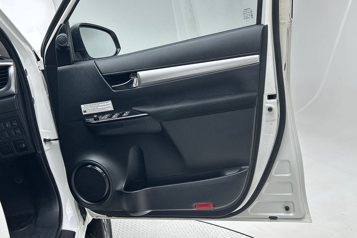 2021 Toyota Hilux SR5 GUN126R 4X4