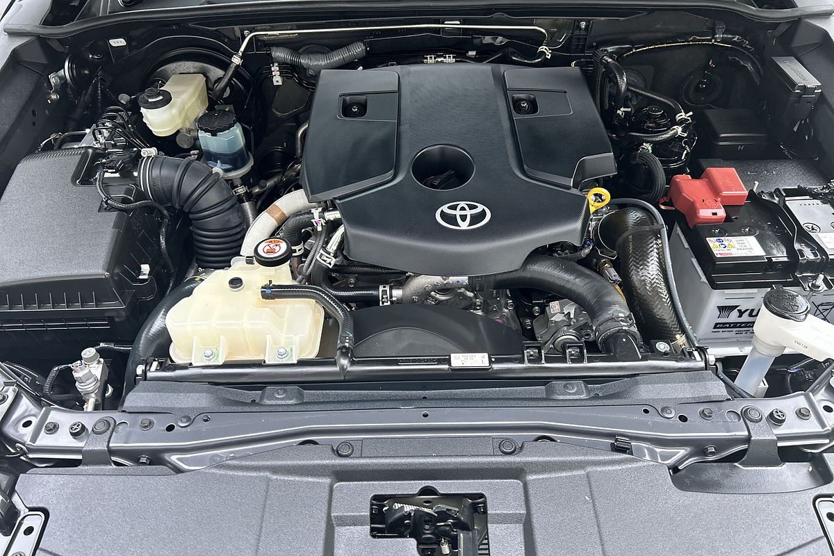 2024 Toyota Hilux SR 48V GUN126R 4X4