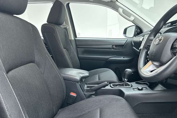2024 Toyota Hilux SR 48V GUN126R 4X4