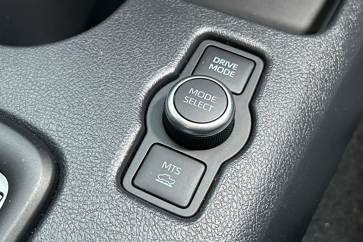 2024 Toyota Hilux SR 48V GUN126R 4X4