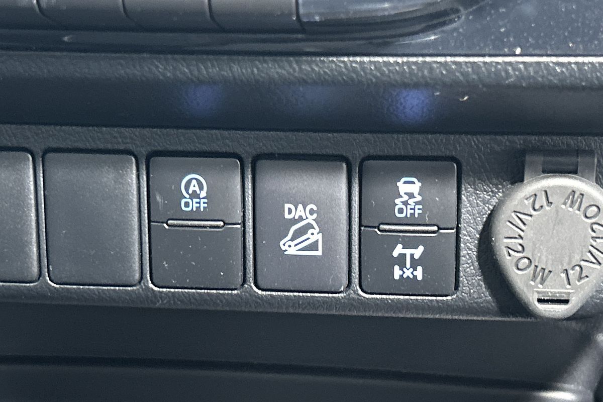 2024 Toyota Hilux SR 48V GUN126R 4X4