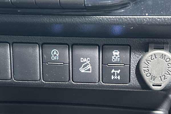 2024 Toyota Hilux SR 48V GUN126R 4X4