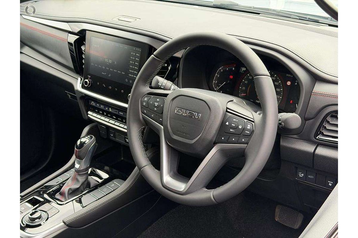 2025 Isuzu MU-X X-TERRAIN