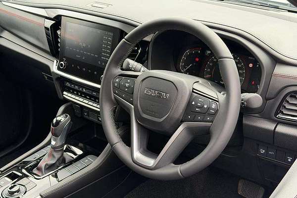 2025 Isuzu MU-X X-TERRAIN